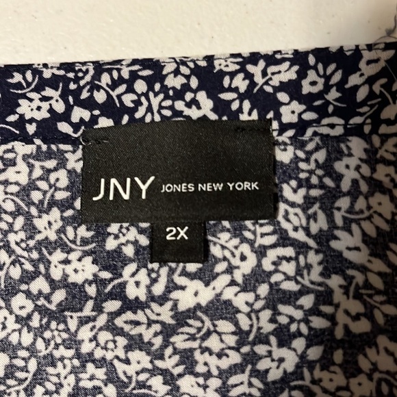 Jones New York black:white print blouse. Sz 2x - Picture 4 of 7